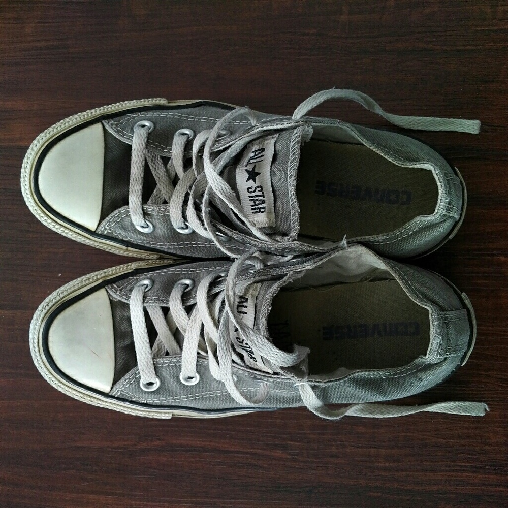 Grey converse all stars size 6 woman's gray